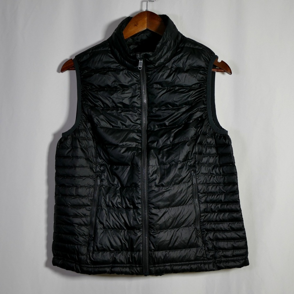 Quince Lightweight Down Packable Puffer Vest Size M Outdoors Hiking Granola